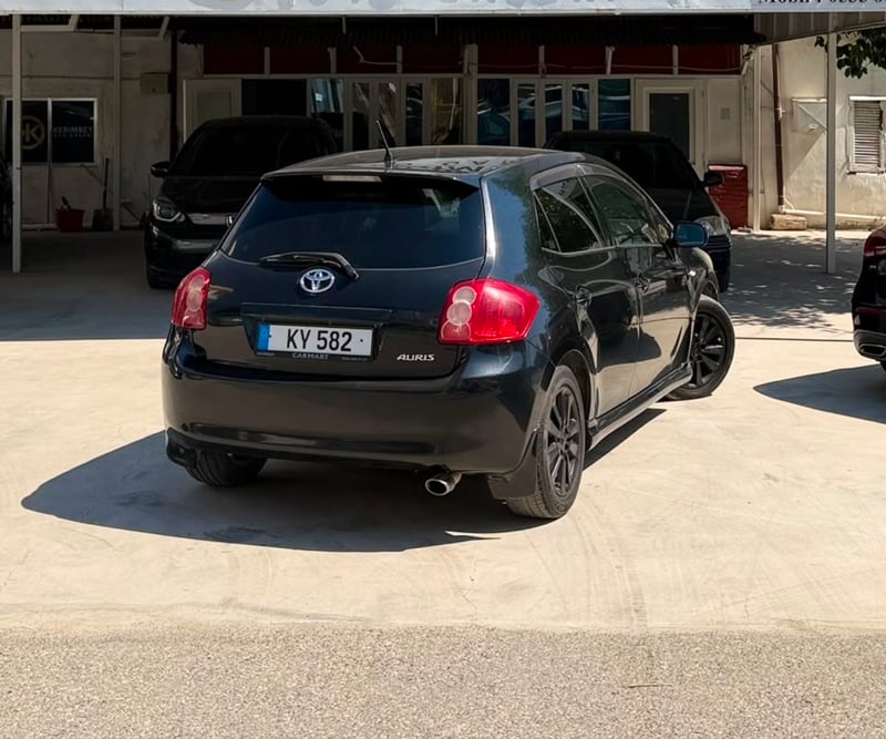 Toyota Auris — 3