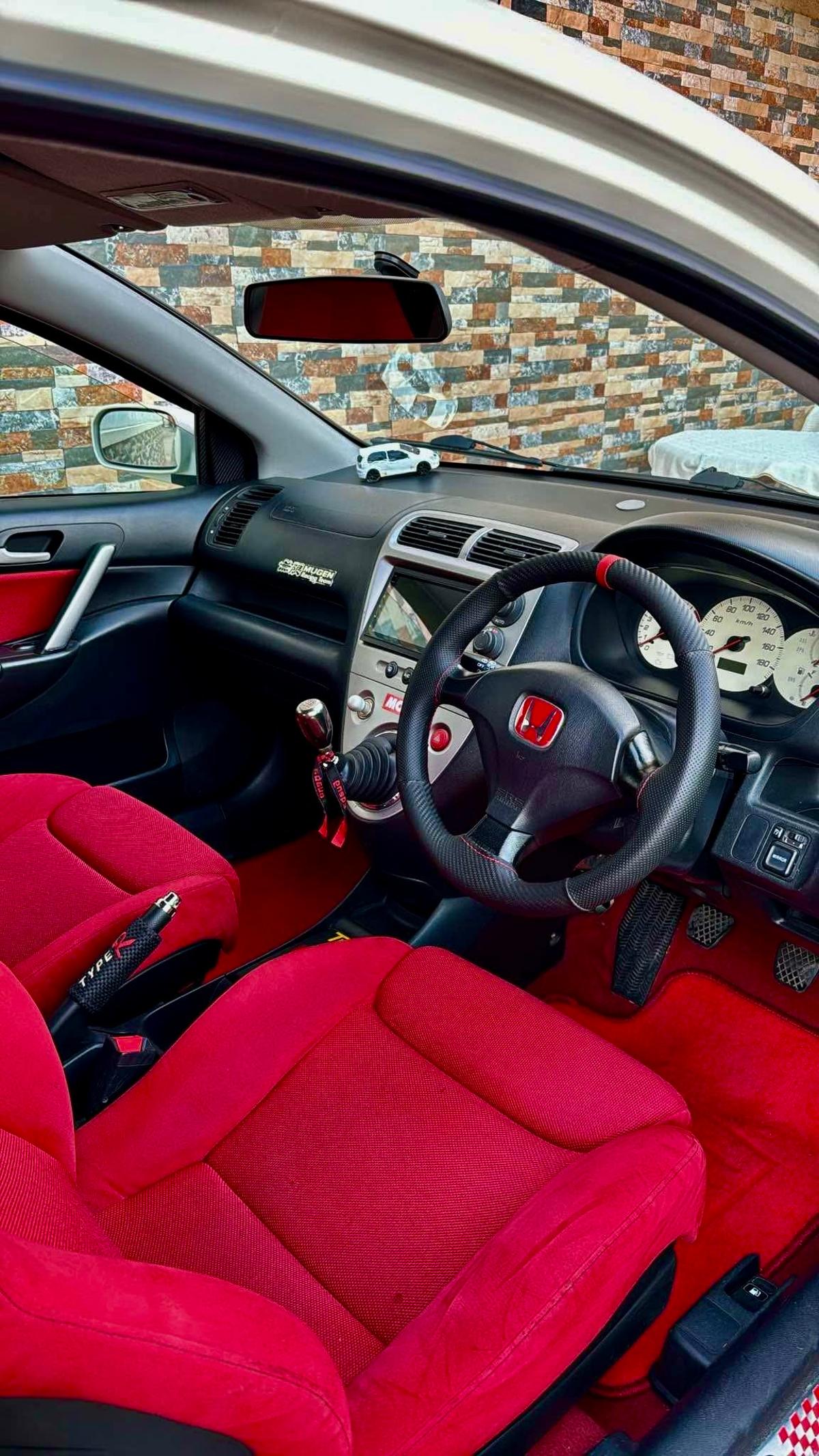 2003 Honda Civic Type R 4