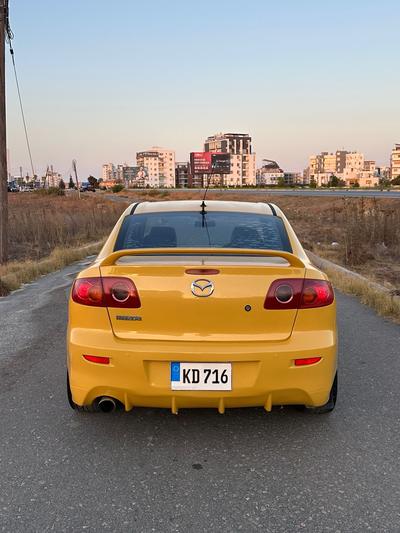 Mazda Axela — 6