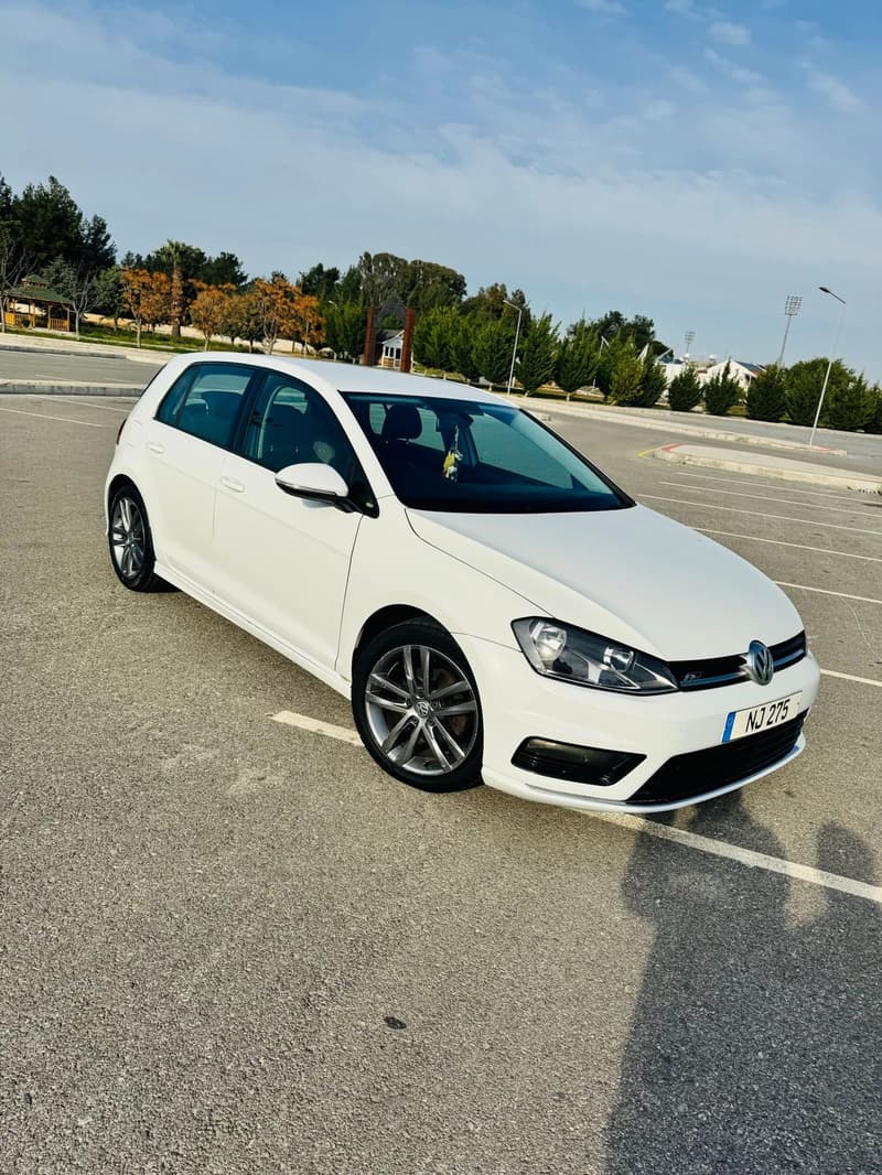 Volkswagen Golf — 1/5