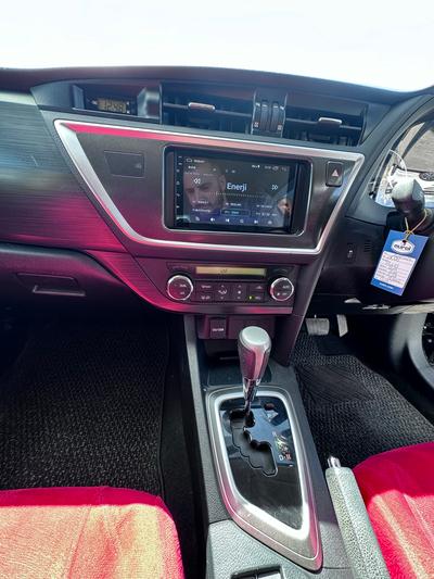 Toyota Auris — 6