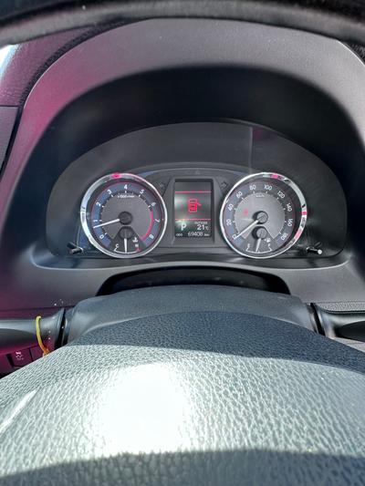 Toyota Auris — 7