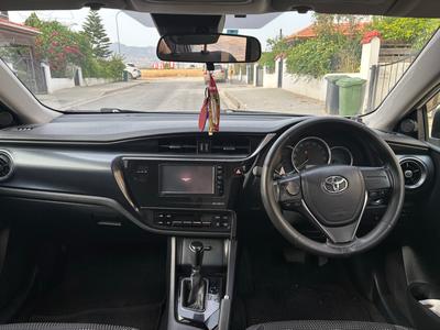 Toyota Auris — 9