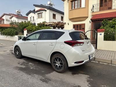 Toyota Auris — 4