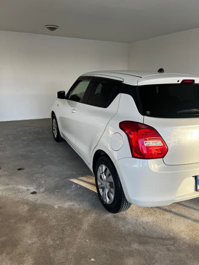 Suzuki Swift — 8