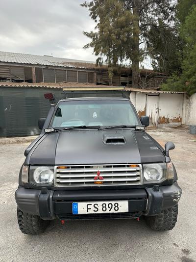 Mitsubishi Pajero — 2