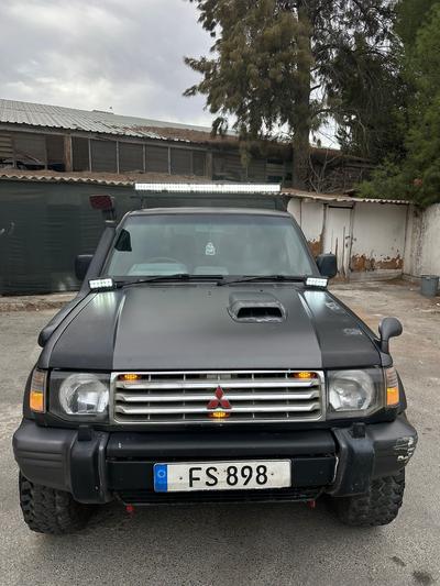 Mitsubishi Pajero — 5