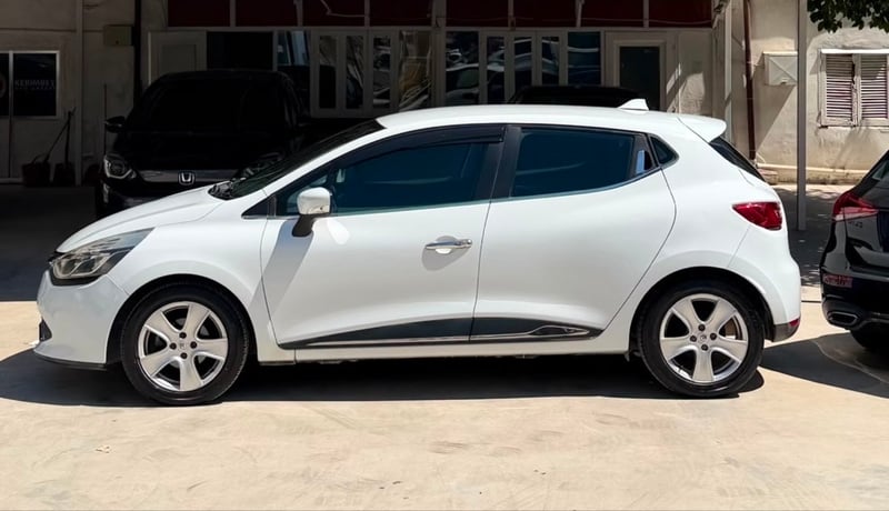 Renault Clio — 3