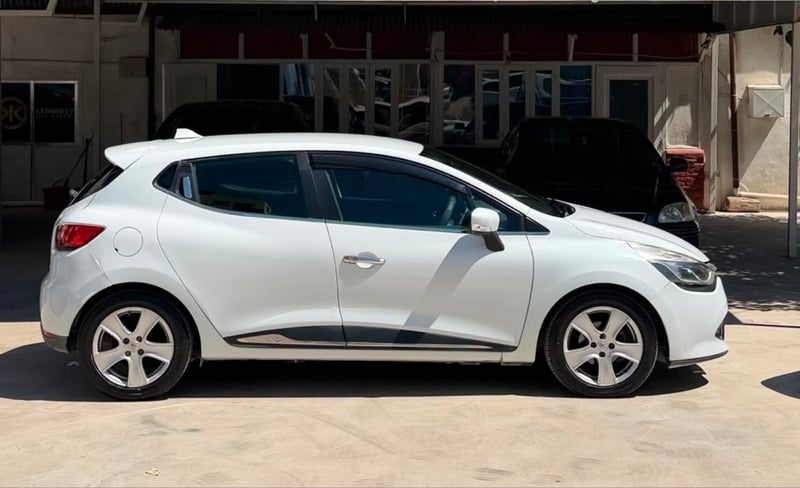 Renault Clio — 4