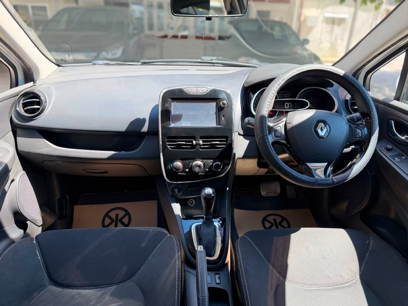 Renault Clio — 6