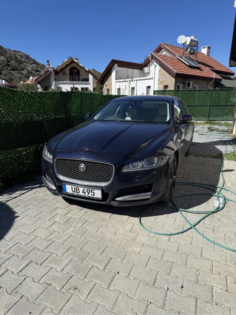 2017 Jaguar XF