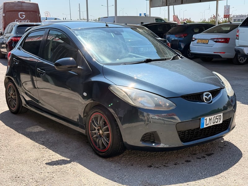 Mazda Demio — 2