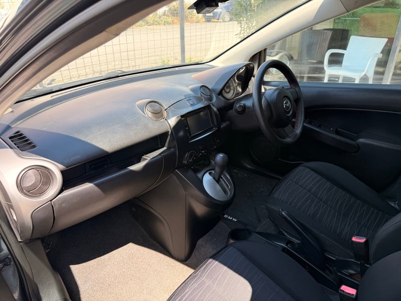 Mazda Demio — 5