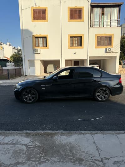 BMW 320i