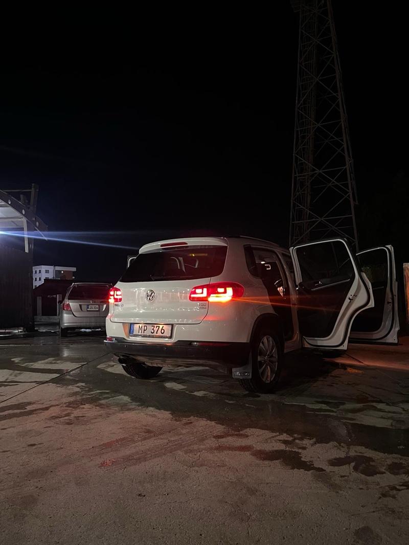 Volkswagen Tiguan — 1/3