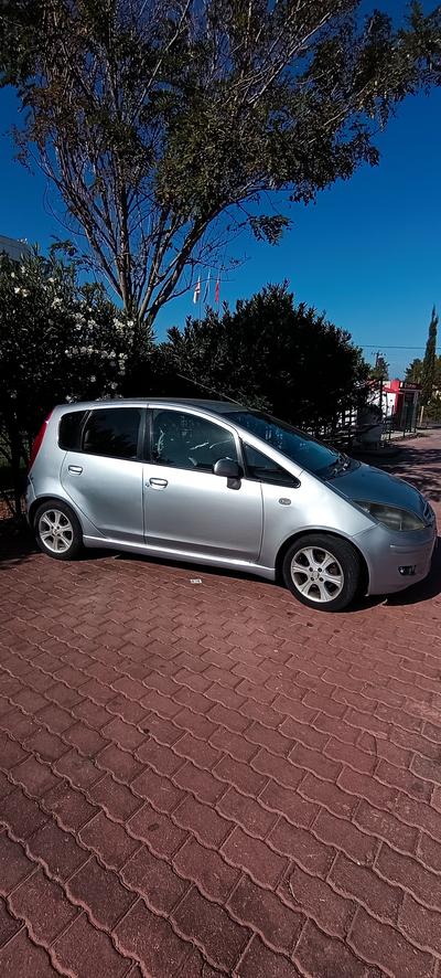 Mitsubishi Colt — 5