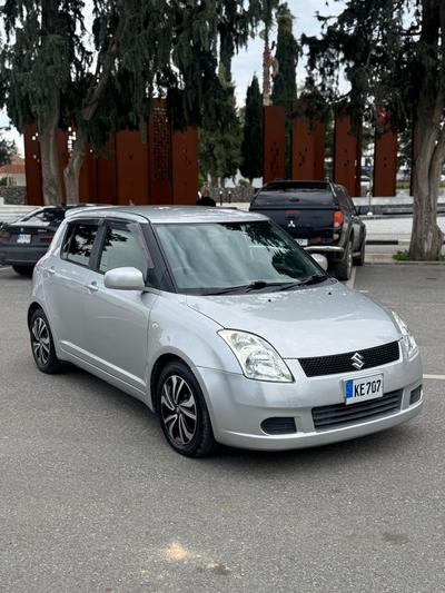 Suzuki Swift — 1