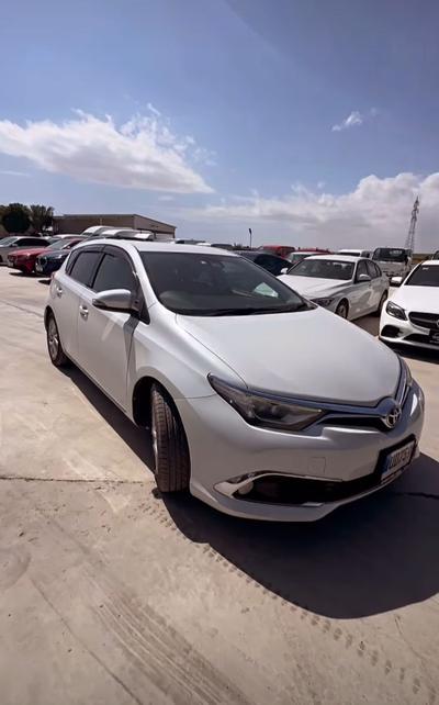 2016 Toyota Auris