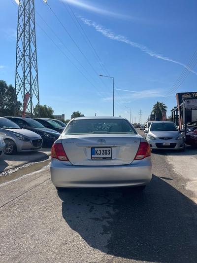 Toyota Corolla Axio — 3