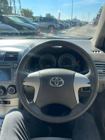 Toyota Corolla Axio — 6