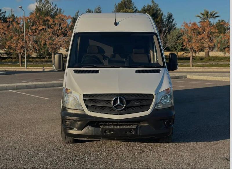 Mercedes-Benz Sprinter — 1/6