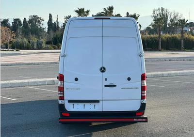 Mercedes-Benz Sprinter — 6