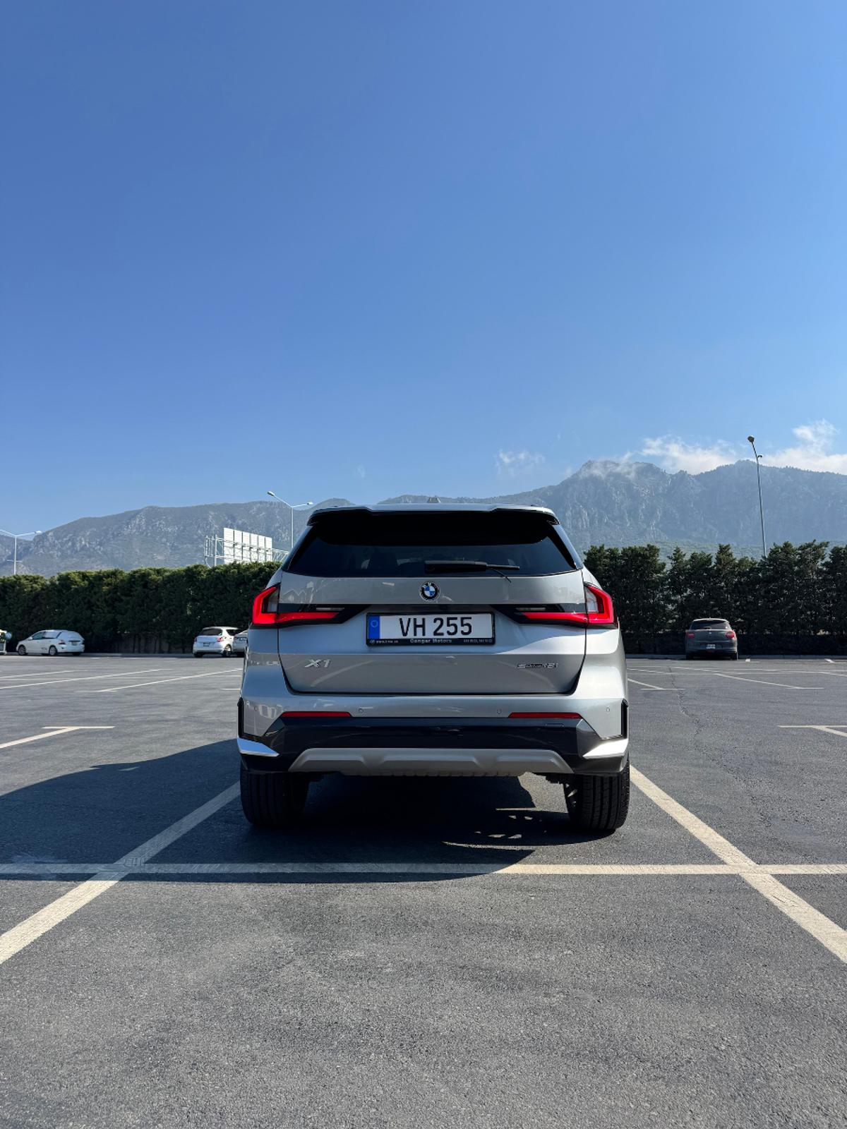 2023 BMW X1 5