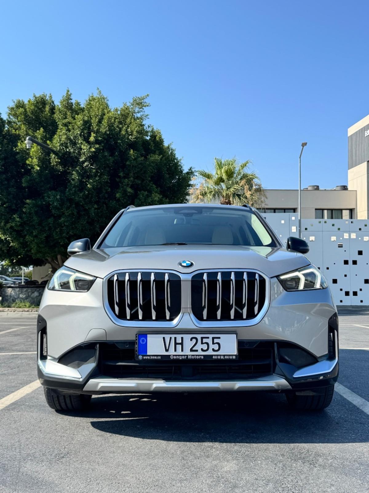 2023 BMW X1 2