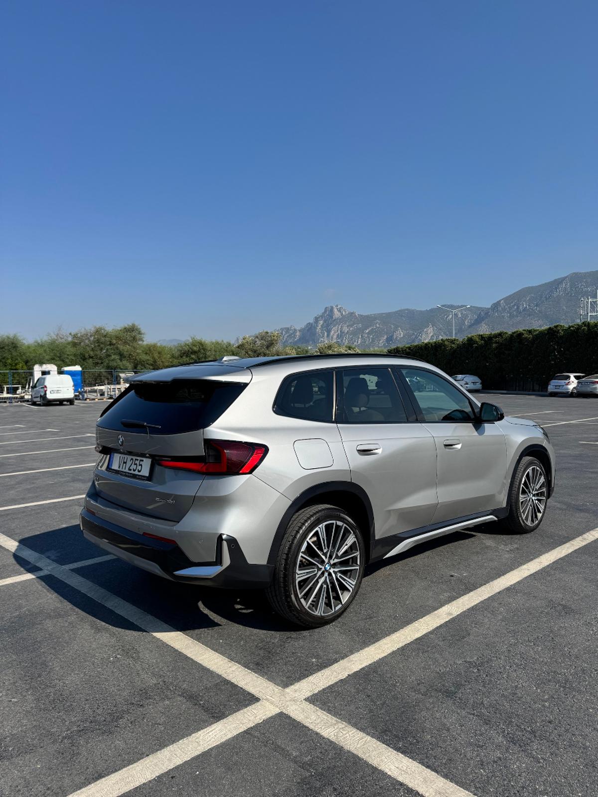 2023 BMW X1 4