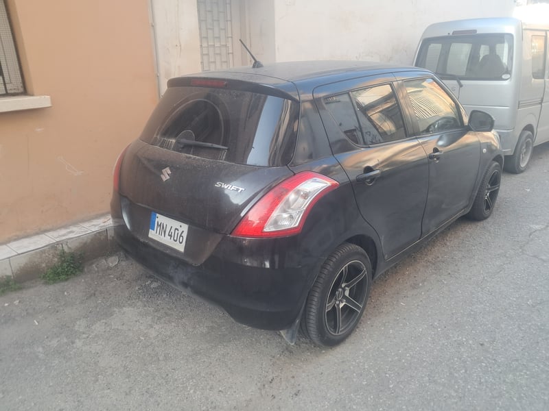 Suzuki Swift — 3