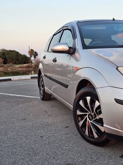 Ford Focus — 4