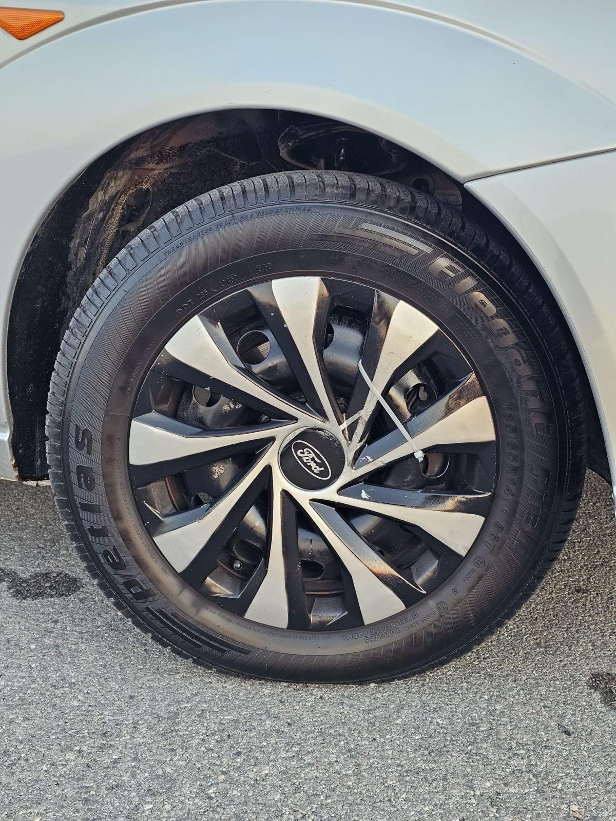 2005 Ford Focus 6
