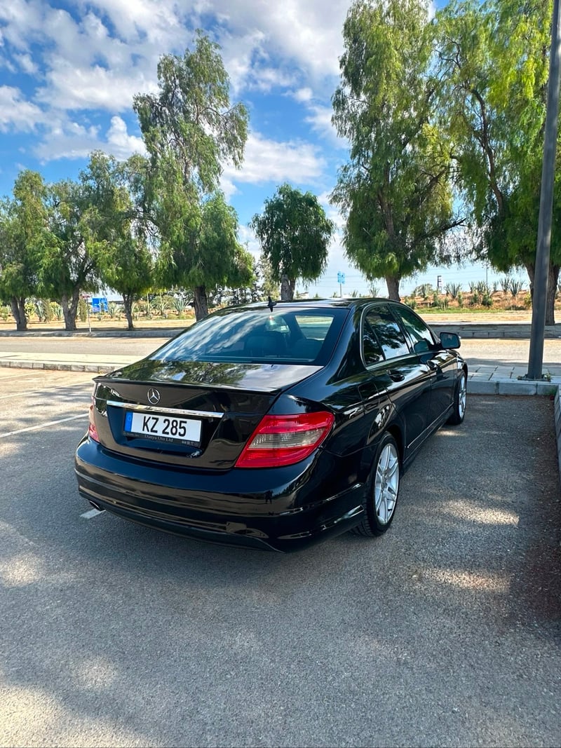 Mercedes-Benz C 180 — 4
