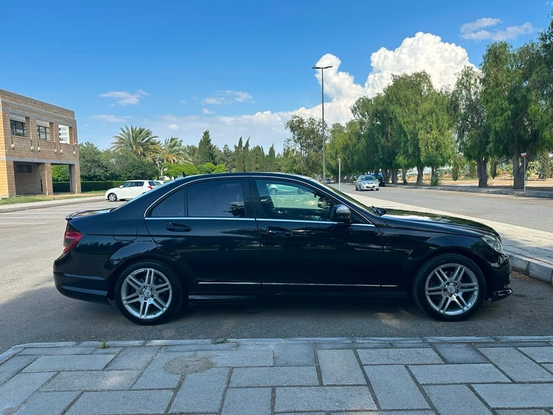 Mercedes-Benz C 180 — 6