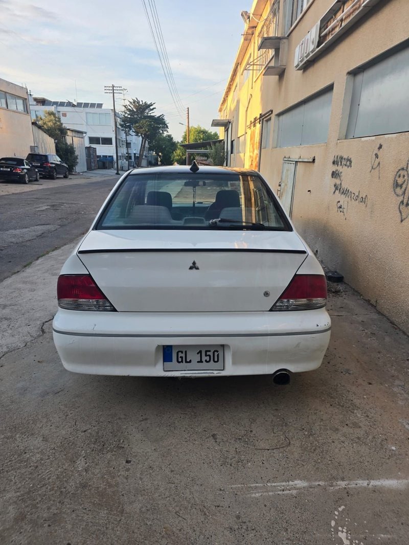 Mitsubishi Lancer — 5