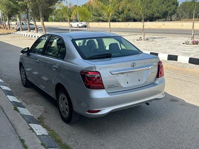 Toyota Corolla Axio — 3