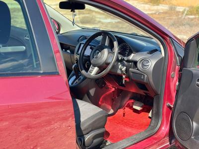 Mazda Demio — 7