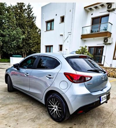 Mazda Demio — 2