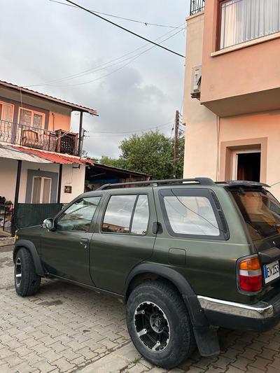 Nissan Terrano — 4