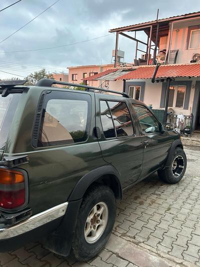 Nissan Terrano — 5