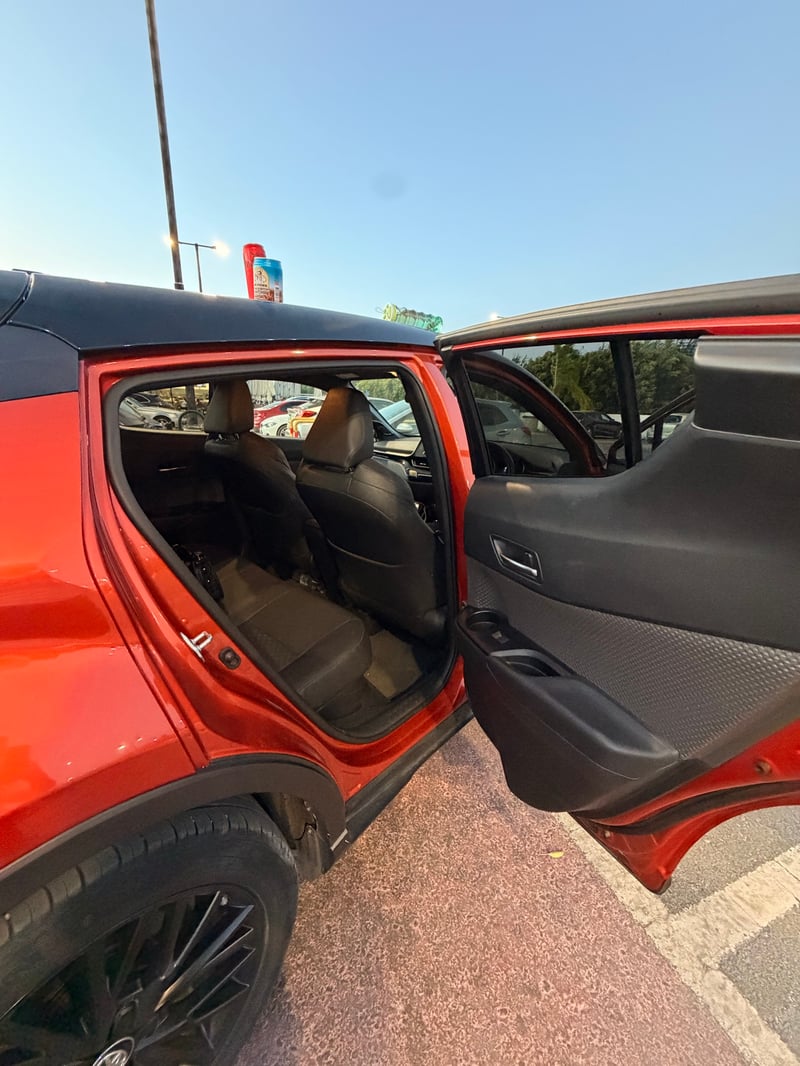 Toyota C-HR — 9