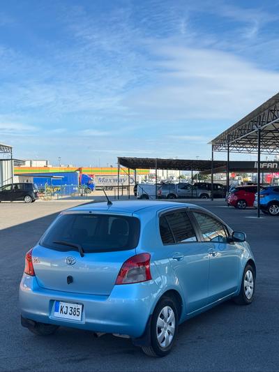 Toyota Vitz — 4