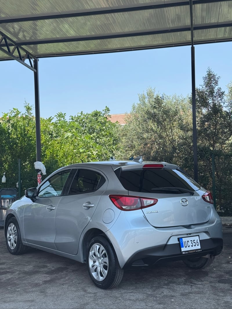 Mazda Demio — 2