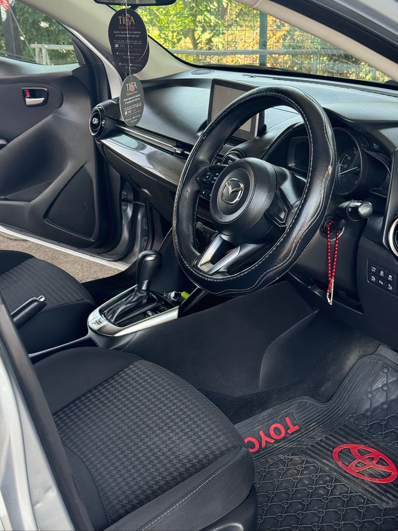 Mazda Demio — 5