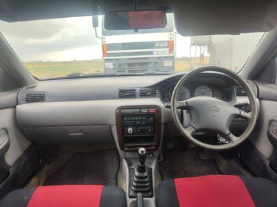 Nissan Sunny — 4