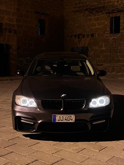 BMW 320i — 9