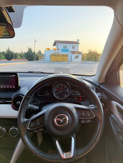 Mazda Demio — 6