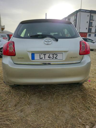 Toyota Auris — 4