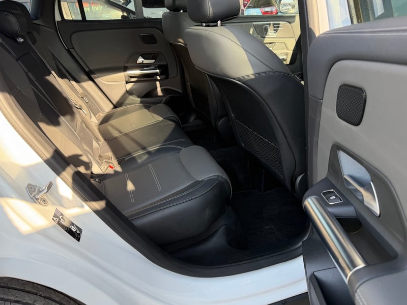Mercedes-Benz GLA 200d — 6