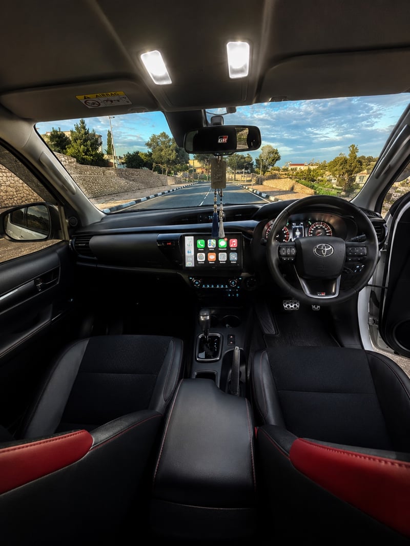 Toyota Hilux — 3